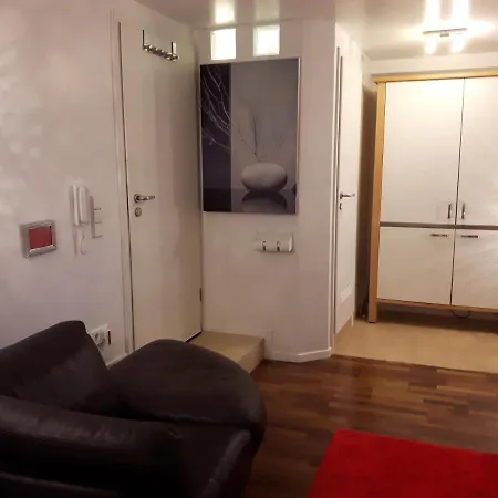 Cozy In Stuttgart-sued, Suesse, Komplett Ausgestattete Studio-wohnung Mit Wlan, Kostenfreiem Parken An Der Strasse
