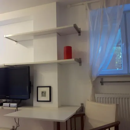 Cozy In Stuttgart-sued, Suesse, Komplett Ausgestattete Studio-wohnung Mit Wlan, Kostenfreiem Parken An Der Strasse Stuttgart