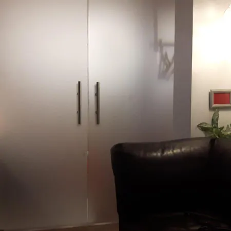 Cozy In Stuttgart-sued, Suesse, Komplett Ausgestattete Studio-wohnung Mit Wlan, Kostenfreiem Parken An Der Strasse Apartment *