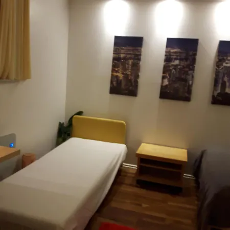 Cozy In Stuttgart-sued, Suesse, Komplett Ausgestattete Studio-wohnung Mit Wlan, Kostenfreiem Parken An Der Strasse Lägenhet *